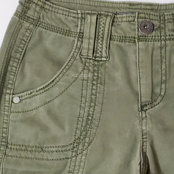 ANTHROPOLOGIE - MARRAKECH Olive Cargo / Utility Bermuda Short, Casual - Picture 4 of 10
